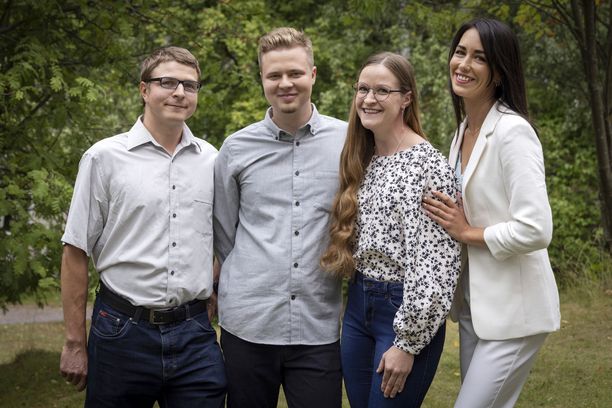 Arho, Joonas, Anna-Reetta ja Victoria ovat etsineet rakkautta televisiosta.