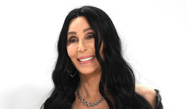 Cher on onnellinen nainen.