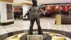 Elvis statue
