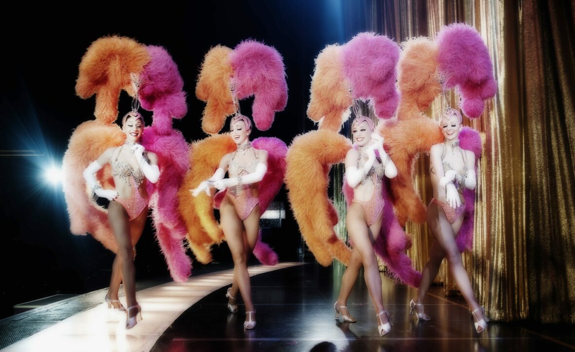 VEGAS MYTHS RE-BUSTED: Showgirls Still Dance on the Strip