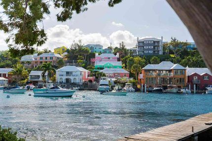 Bermuda, Still with No Casinos, is Paying Gaming Commission Execs Six Figures