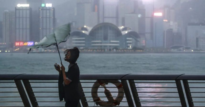 Macau Casinos Shutter as Typhoon Saola Hits Landfall