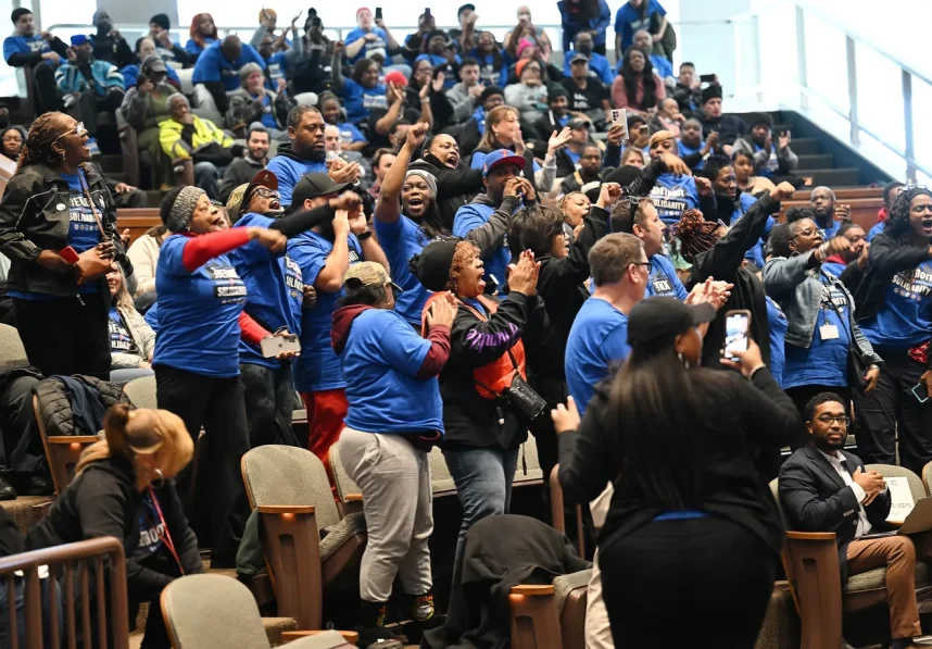 Detroit City Council Backs Striking Casino Workers