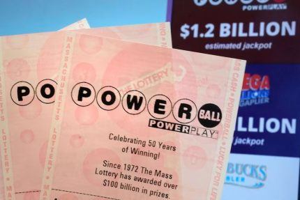 Powerball Jackpot Climbs to $1.2B, Lottery Lawyer Advises Winner Annuity