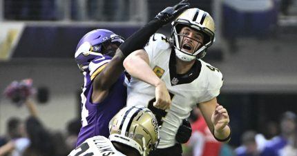 New Orleans Saints Quarterback Derek Carr Clears Concussion Protocol