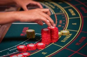 Two Las Vegas Casino Dealers Accused of Cheating