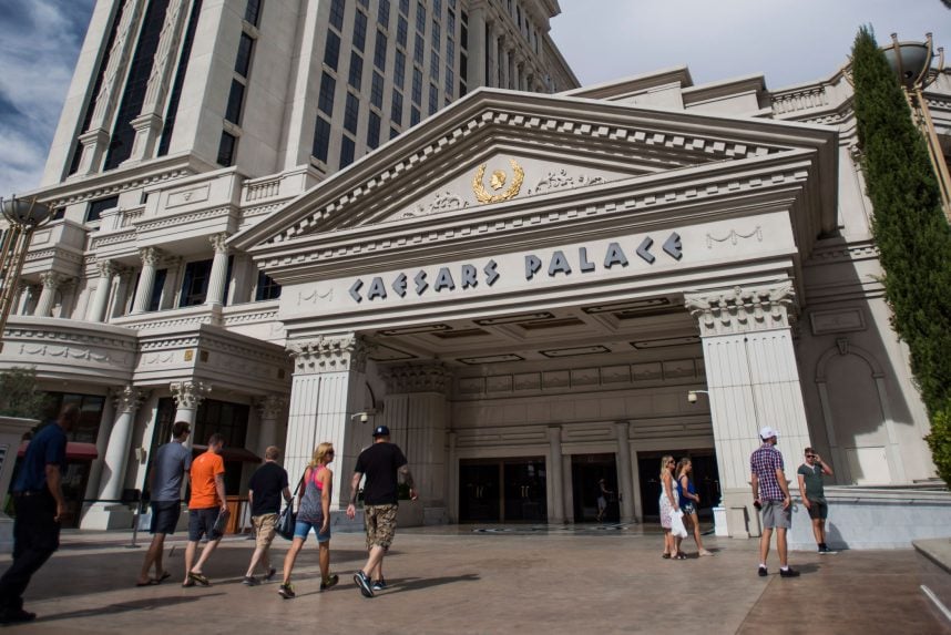 Caesars Stock Draws Mixed Reviews from Analysts