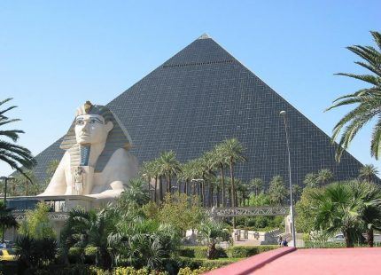  Luxor Hotel & Casino