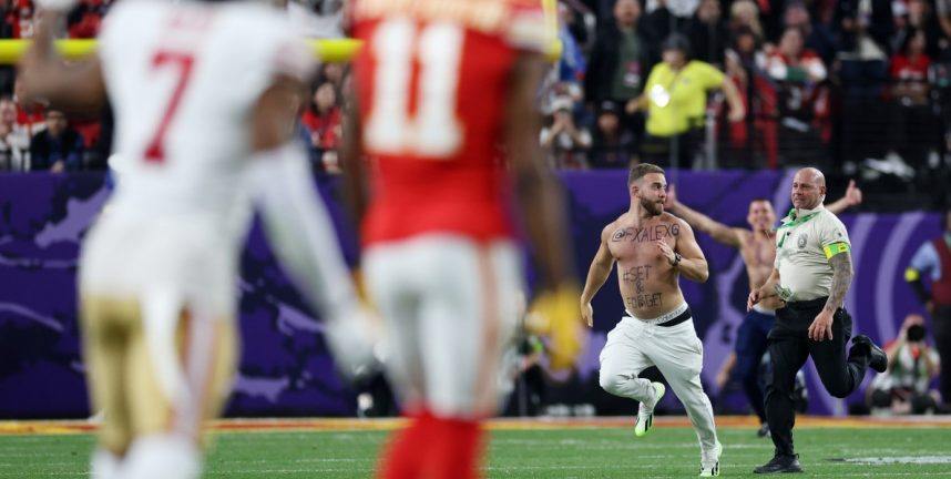 Half-Naked Fans Run on Field, Others Brawl After Chiefs’ Super Bowl Win